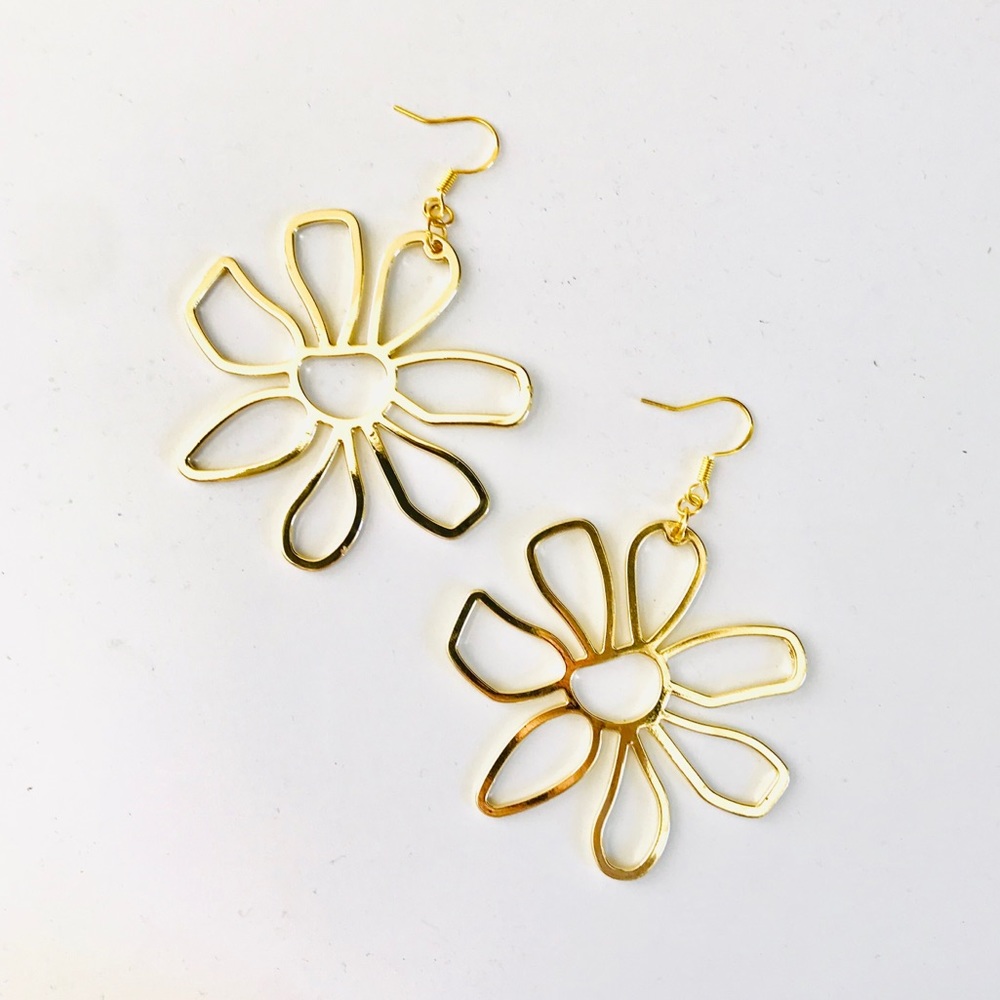 ✨Handmade Daisy Flower Statement Earrings
